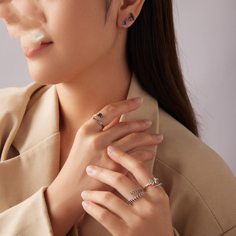 Original Halloween Love Skull Hand Ear Clip