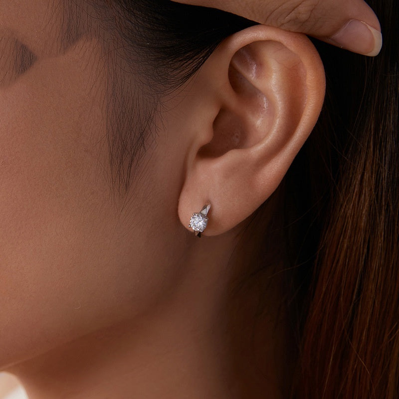Original D Color 50 Points Shining Moissanite Ear Clip
